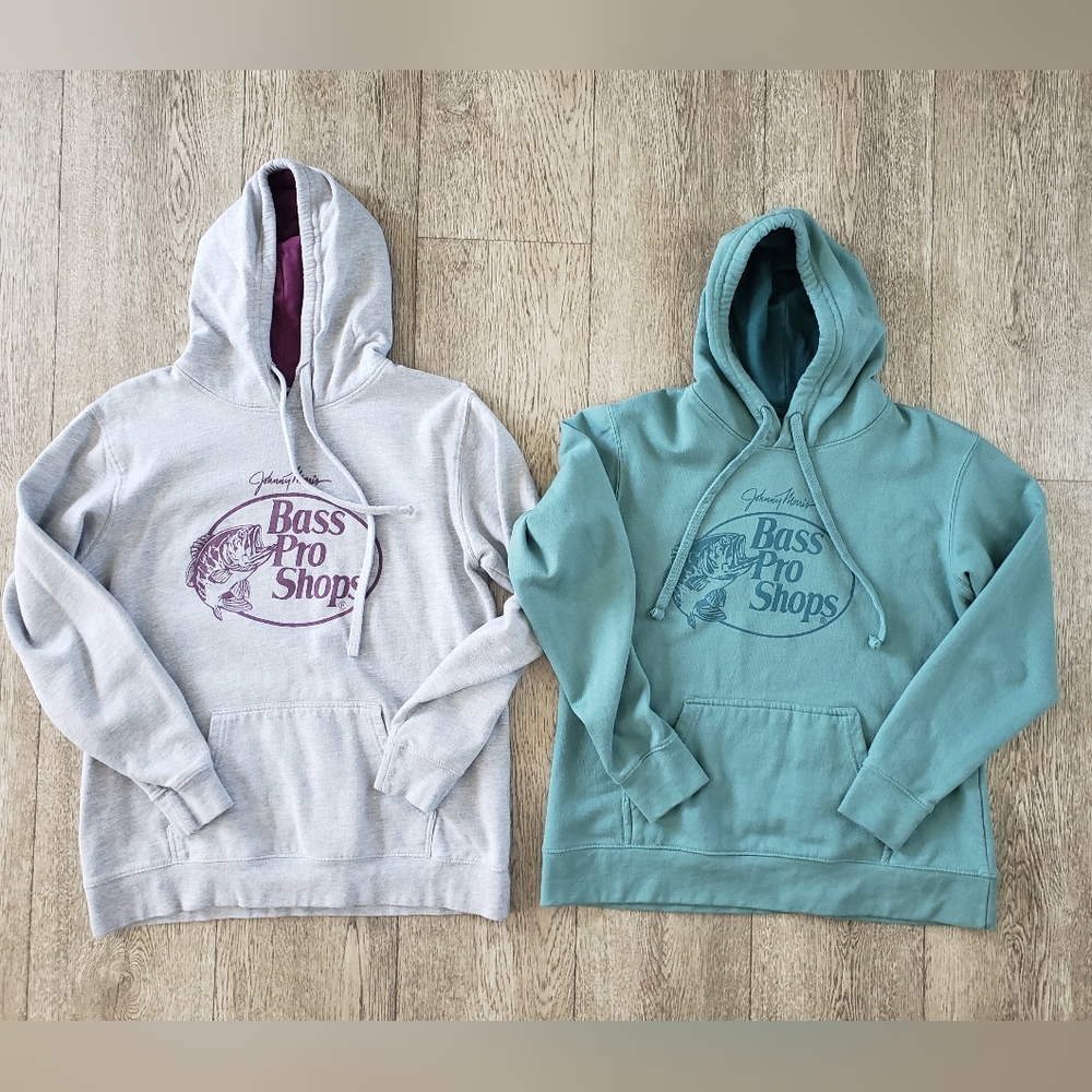 Bass Pro Shop Pull-over hoodies Women's Medium Gray and Green